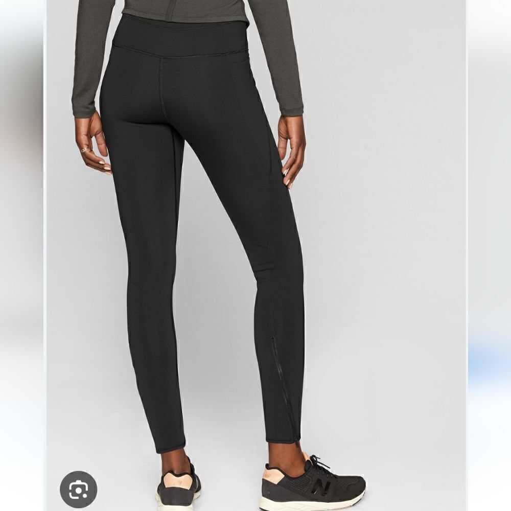 Athleta Stealth Black Tech 7/8 870813 Zipper Cuffs Leggings - Size Small